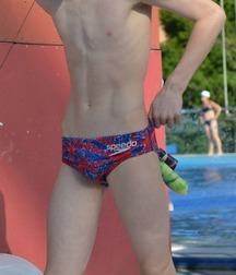 Cute boys 5dee0fdc47647.jpg