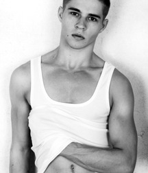 Cute boys 5defc98817f69.jpg