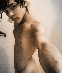 Beauty of boys 5dfd35bb6e2cd.jpg