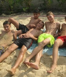 Belleza de muchachos 5e0b917199c27.jpg