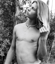 Lovely cute boys  * black & white 5e96044b17f52.jpg