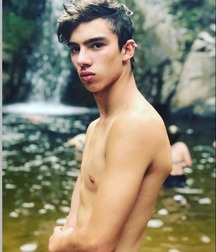 I like all these cute boys  5e9ddc19ad9bb.jpg
