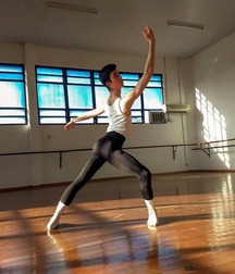 Ballet dancers twinks gay 5ec6bf9b8c066.jpg