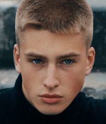 Max Turland cute boy fashion model gay 5ec6c323e9dfb.jpg