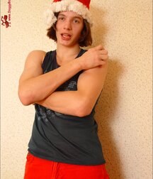 Eric long hair and cute young gay porn model 5feb77bbab155.jpg
