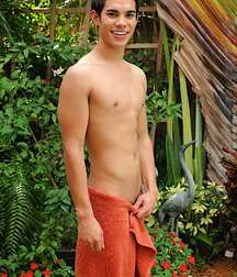 Uri 76 cute bare nude twinks gay tube 5ff37a794381c.jpg