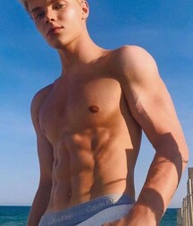 Bare chest cute boys gay tube 5ff75b2459e25.jpg