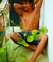 Kieran gay porn model shows off 6016f8981901d.jpg