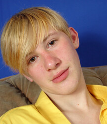 Marc cute blond gay tube model