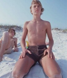 Retro handsome boys gay porn tube 601eea30b38c8.jpg