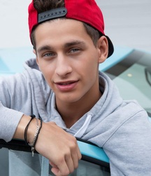 Benoit handsome gay porn model