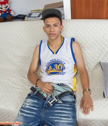 Ryan big cock gay porn model gay tube 604bbfa086149.jpg