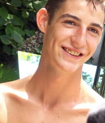 Archie cute gay porn model shows off 61097dfe657a7.jpeg