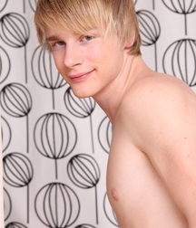 Chris cute blond gay porn model twink 61229d37f00af.jpeg