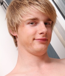 Chris cute blond gay porn model twink 61229db226699.jpeg