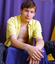 Short sets boy porn models show off 615b28f843380.jpg