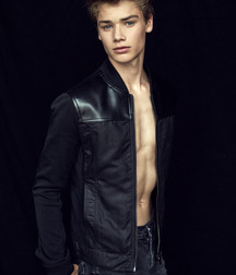 I like cute boys 5dec8df3104da.jpg