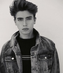 I like cute boys 5dec8e14573e6.jpg