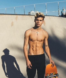 Cute boys 5deead2ba43f5.png