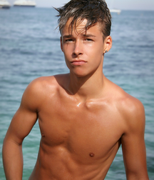 Cute boys 2 5df16c5bd6de6.png
