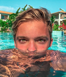 Cute boys 4 5df2d4b474d64.png