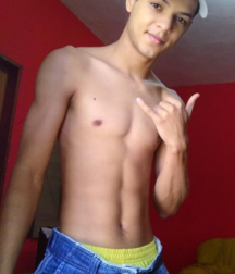 Cute boys 5 5df3eddab3b26.png