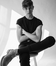 Cute boys 5 5df3ee0981c00.png