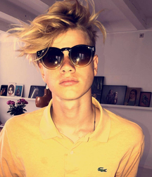 Cute boys 7 5df544c8bbbbe.png