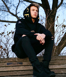 Cute boys 9 5df591b52c888.png