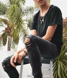 Cute boys 9 5df5923db7ca7.png