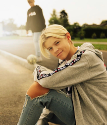 Cute boys 9 5df5929b46806.png