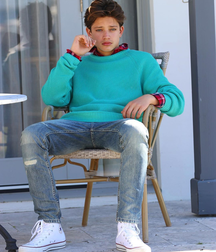 Cute boys 9 5df5934b05129.png
