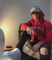 Cute boys 9 5df5935fba5c7.png