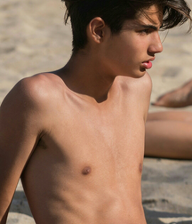 Cute boys 10 5df7cb4cd6dc1.png