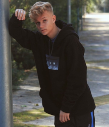 Cute boys 11 5df90affaa80b.png