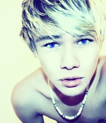 Cute boys 15 5dfaef620700d.jpeg