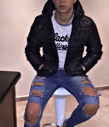 Cute boys 16 5dfbaf9c33db7.jpeg