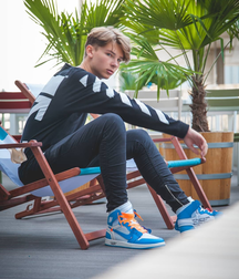 Cute boys 16 5dfbafab465b5.png