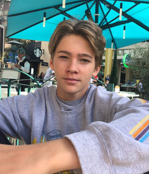 Cute boys 17 5dfbe2c04c59f.png