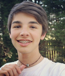 Cute boys 18 5dfce57da3c15.png