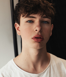 Cute boys 18 5dfce5be3d56c.png