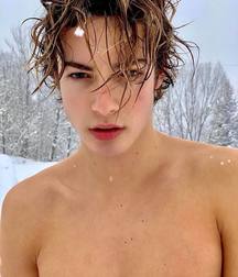 Cute boys 19 5dfd32270919f.jpeg