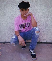 Cute boys 19 5dfd32449bed9.jpeg