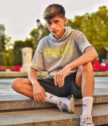Cute boys 20 5dfe6d1b8facb.png