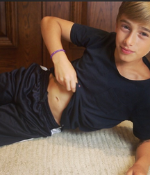 Cute boys 20 5dfe6e27cd36a.png