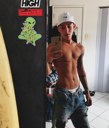 Cute boys 20 5dfe6ea12252e.png