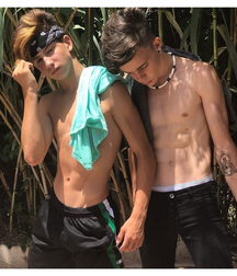 Cute boys 20 5dfe6eebd91e7.png