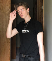 Cute boys 20 5dfe6f0167a7f.png