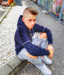 Cute boys 20 5dfe6f9738027.png