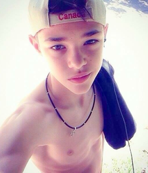 Cute boys 20 5dfe6fbe599b0.png